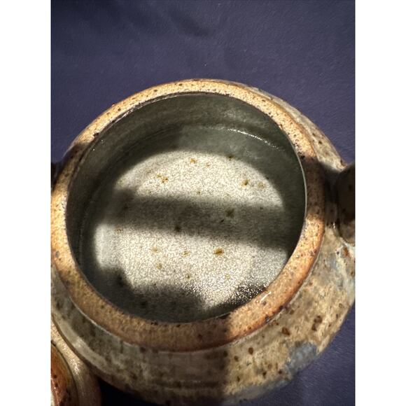 Paseo Collin Rosebrook Stoneware Pitcher Pottery w/ Lid Tan & Blue Oklahoma - Picture 7 of 9